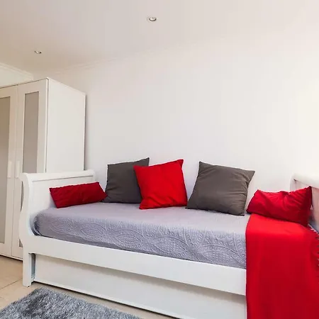 Low Cost - Historic City Center Rc Apartment *